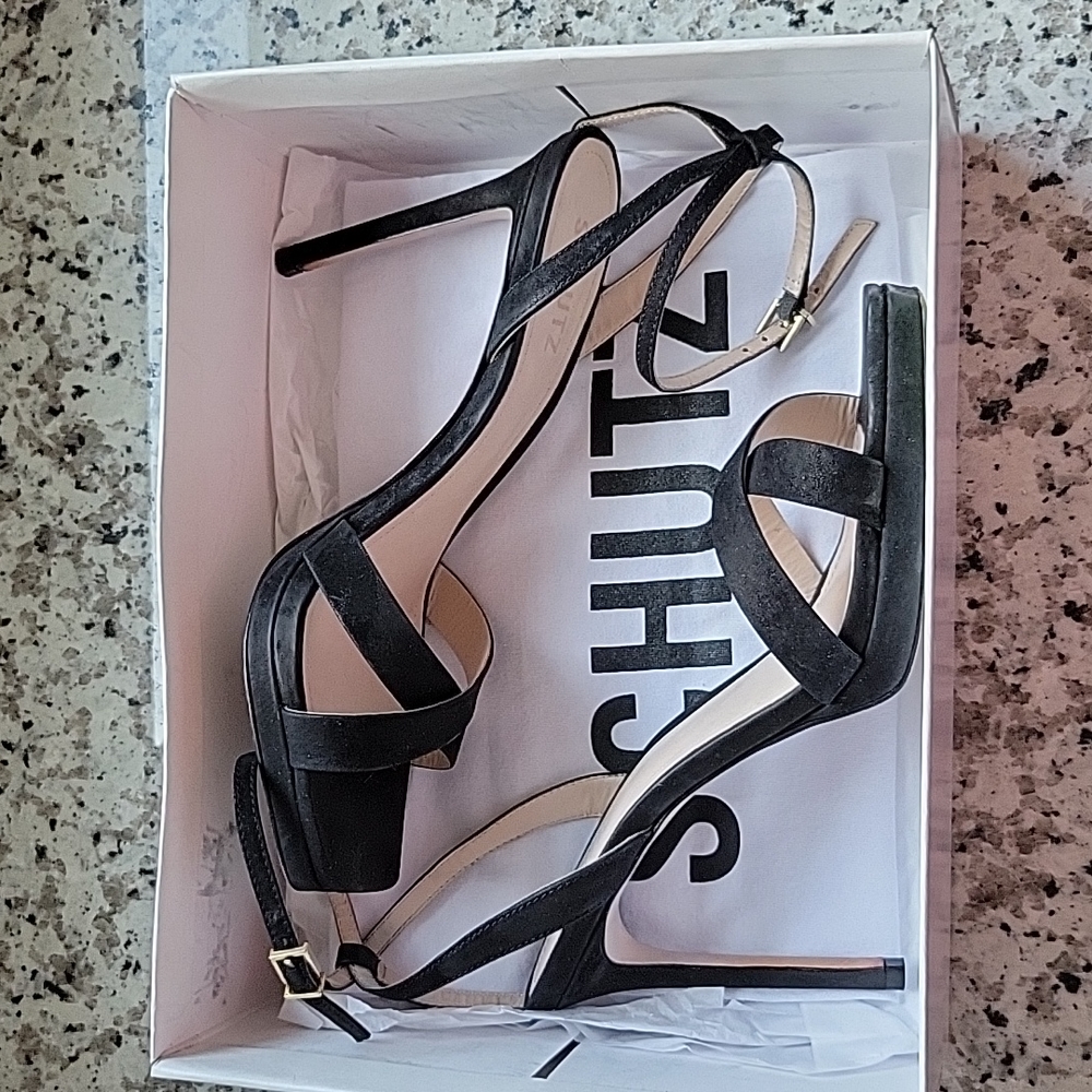 Schutz Ava Size 8.5